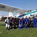 Antonov An-2 SP-AOB, skoczkowie sekcji spadochronowej Aeroklubu Gliwickiego, Gliwice 2017.04.01 (01)